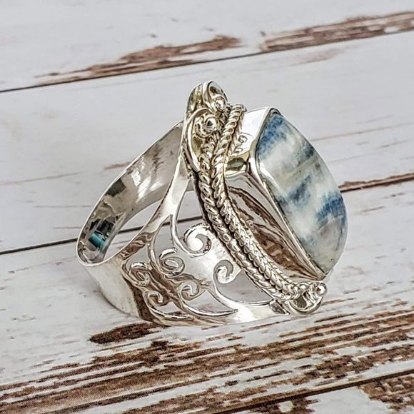 Scheelite Sterling Ring - Picture 6 of 7